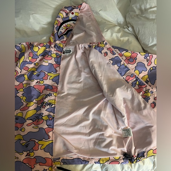 A BATHING APE®
Pastel camouflage-print hooded jacket - Picture 6 of 9
